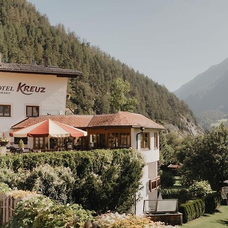 Hotel Kreuz Pfunds Bagian luar foto