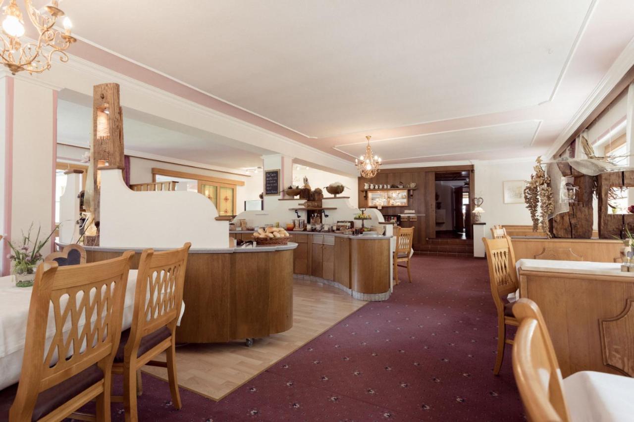 Hotel Kreuz Pfunds Bagian luar foto