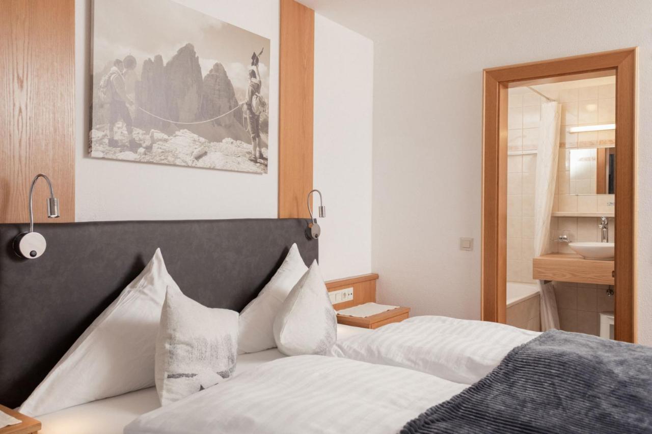 Hotel Kreuz Pfunds Bagian luar foto