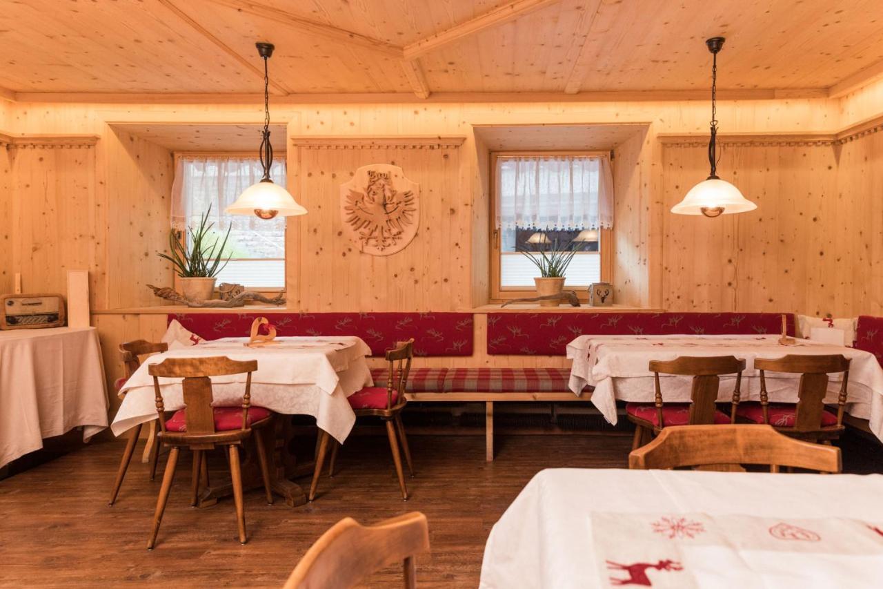 Hotel Kreuz Pfunds Bagian luar foto