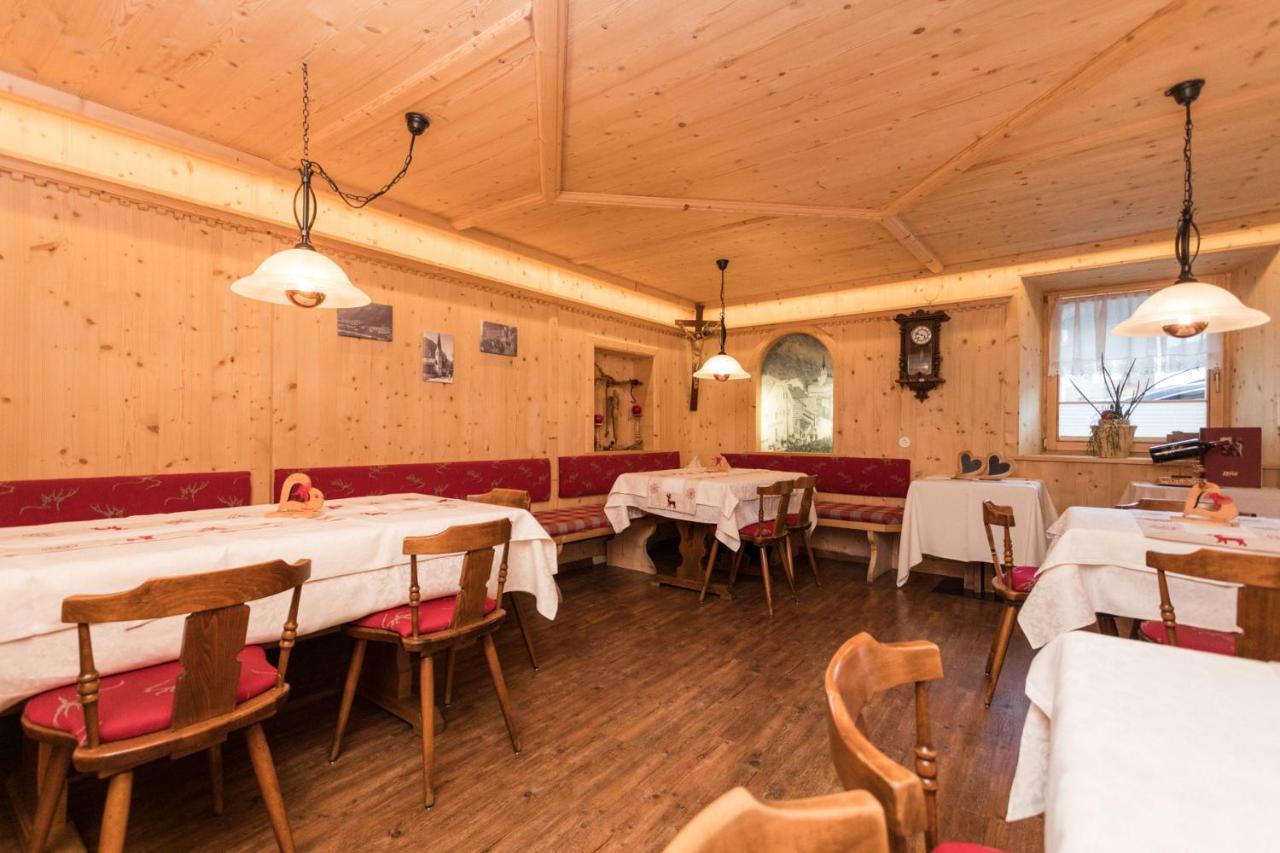Hotel Kreuz Pfunds Bagian luar foto