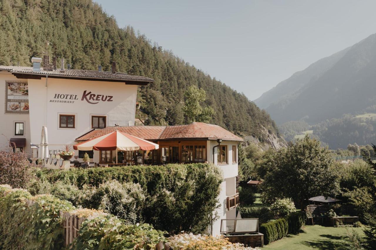 Hotel Kreuz Pfunds Bagian luar foto