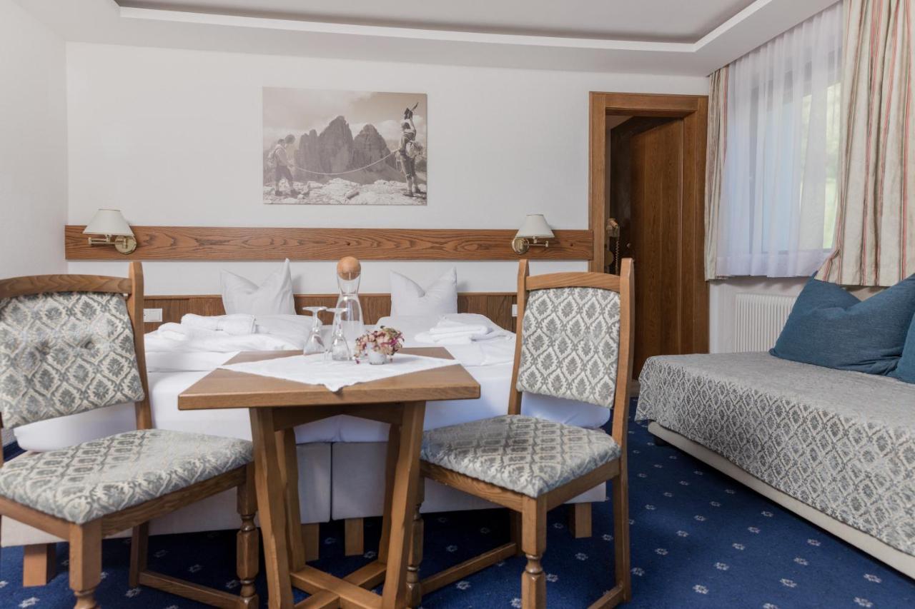 Hotel Kreuz Pfunds Bagian luar foto