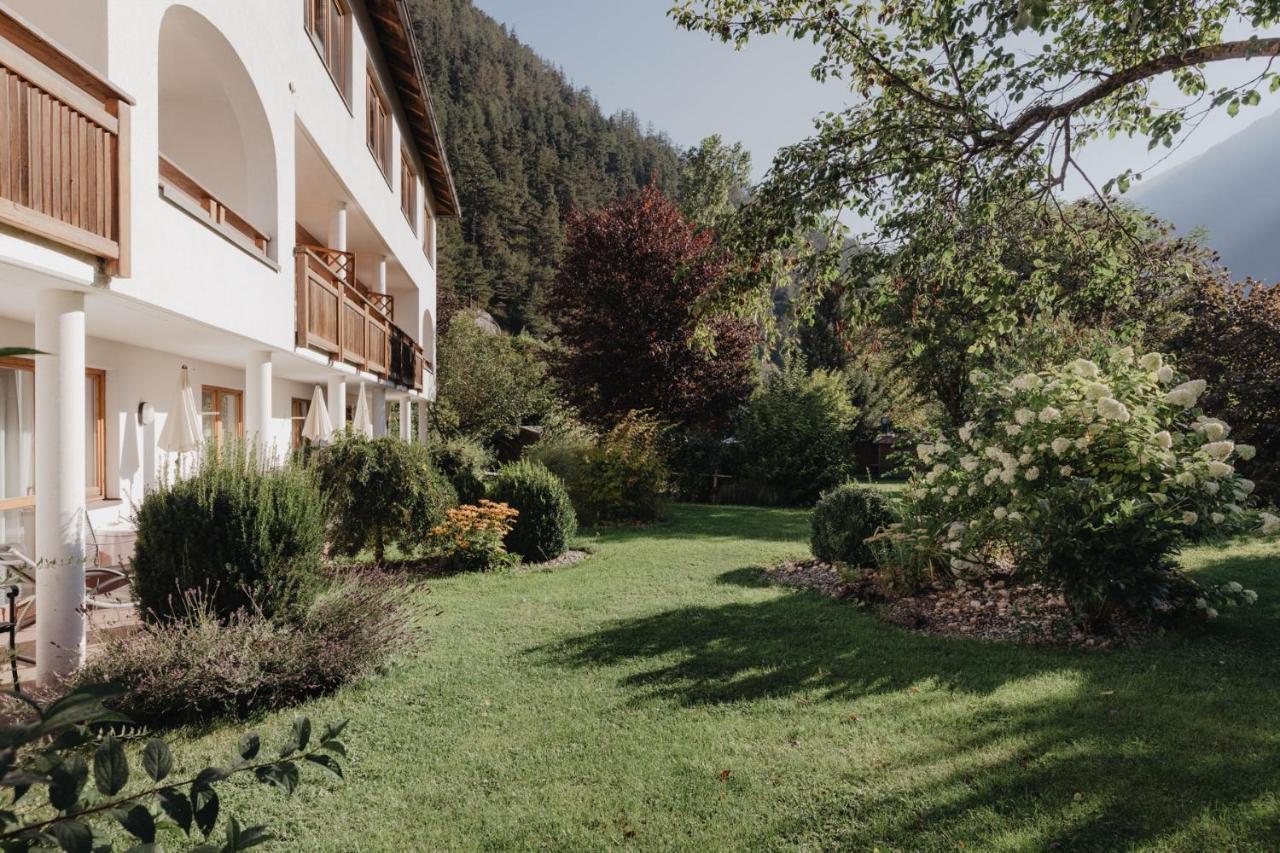 Hotel Kreuz Pfunds Bagian luar foto