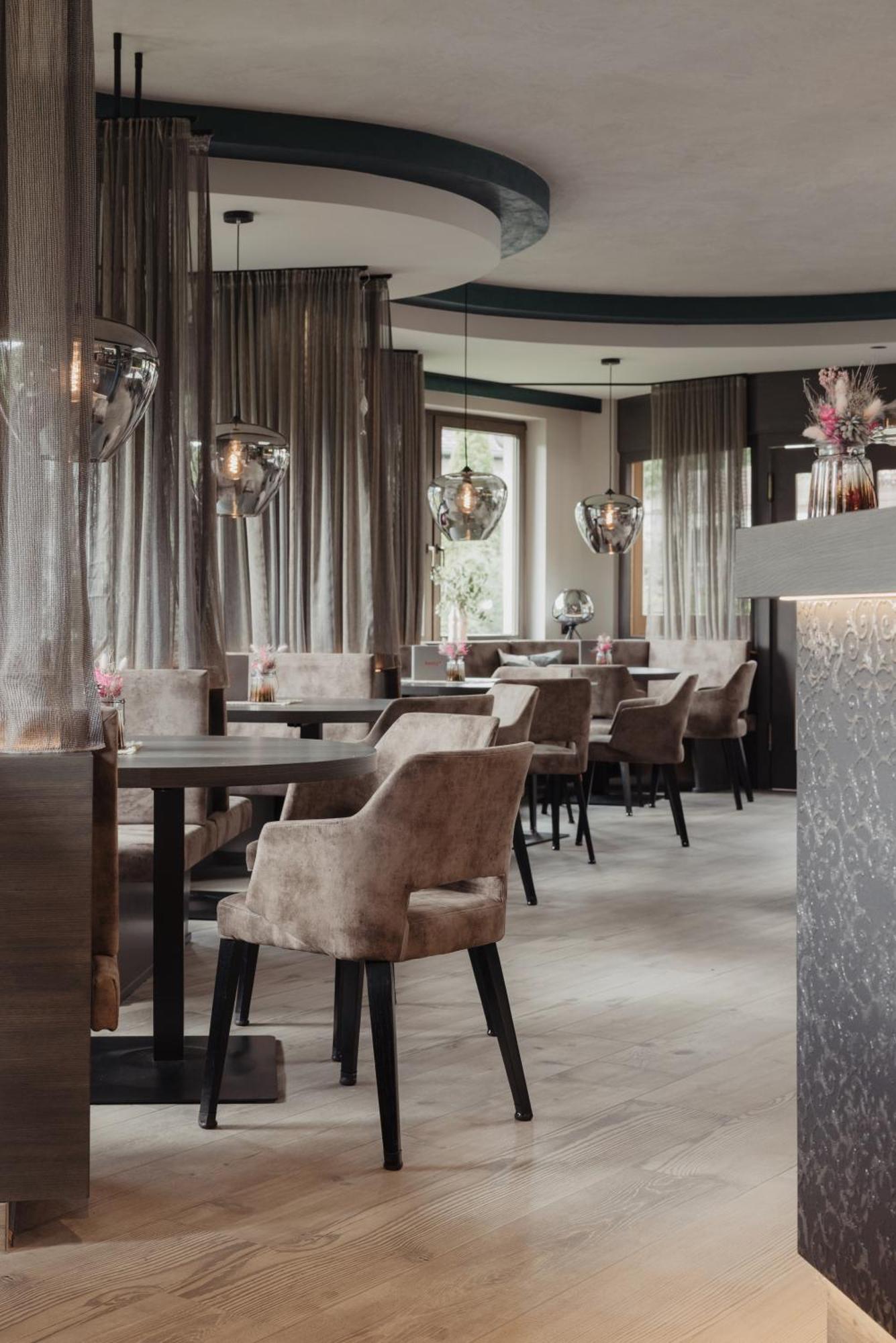 Hotel Kreuz Pfunds Bagian luar foto