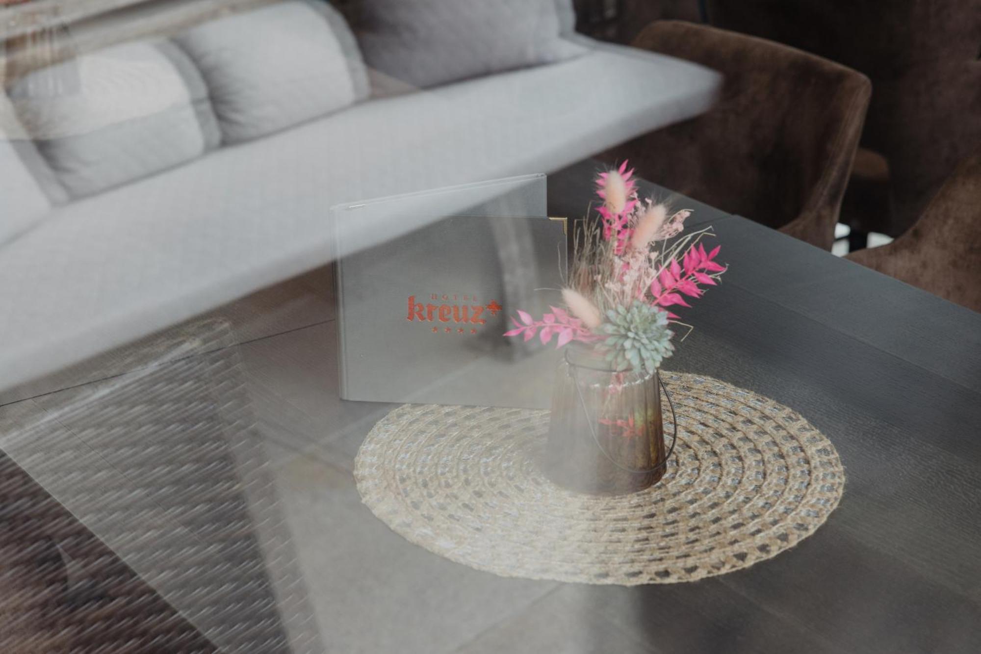 Hotel Kreuz Pfunds Bagian luar foto