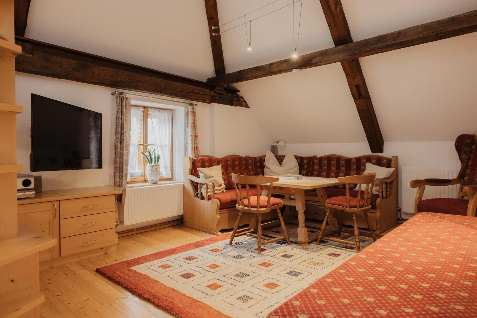 Hotel Kreuz Pfunds Bagian luar foto